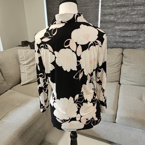 Karl Lagerfeld woman's blouse size small - Picture 7 of 11